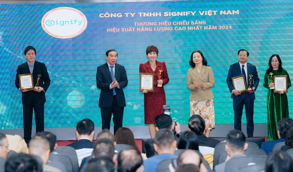 Signify nhận giải thưởng hiệu suất năng lượng cao nhất từ Bộ công thương