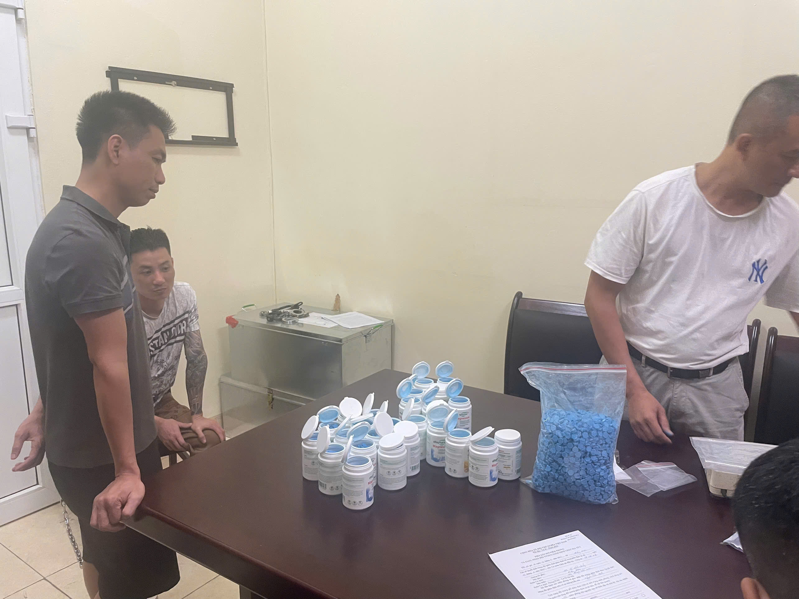 Phát hiện hơn 4,2kg ma túy tại Sân bay Nội Bài – Ngụy trang tinh vi trong 26 hộp thực phẩm chức năng