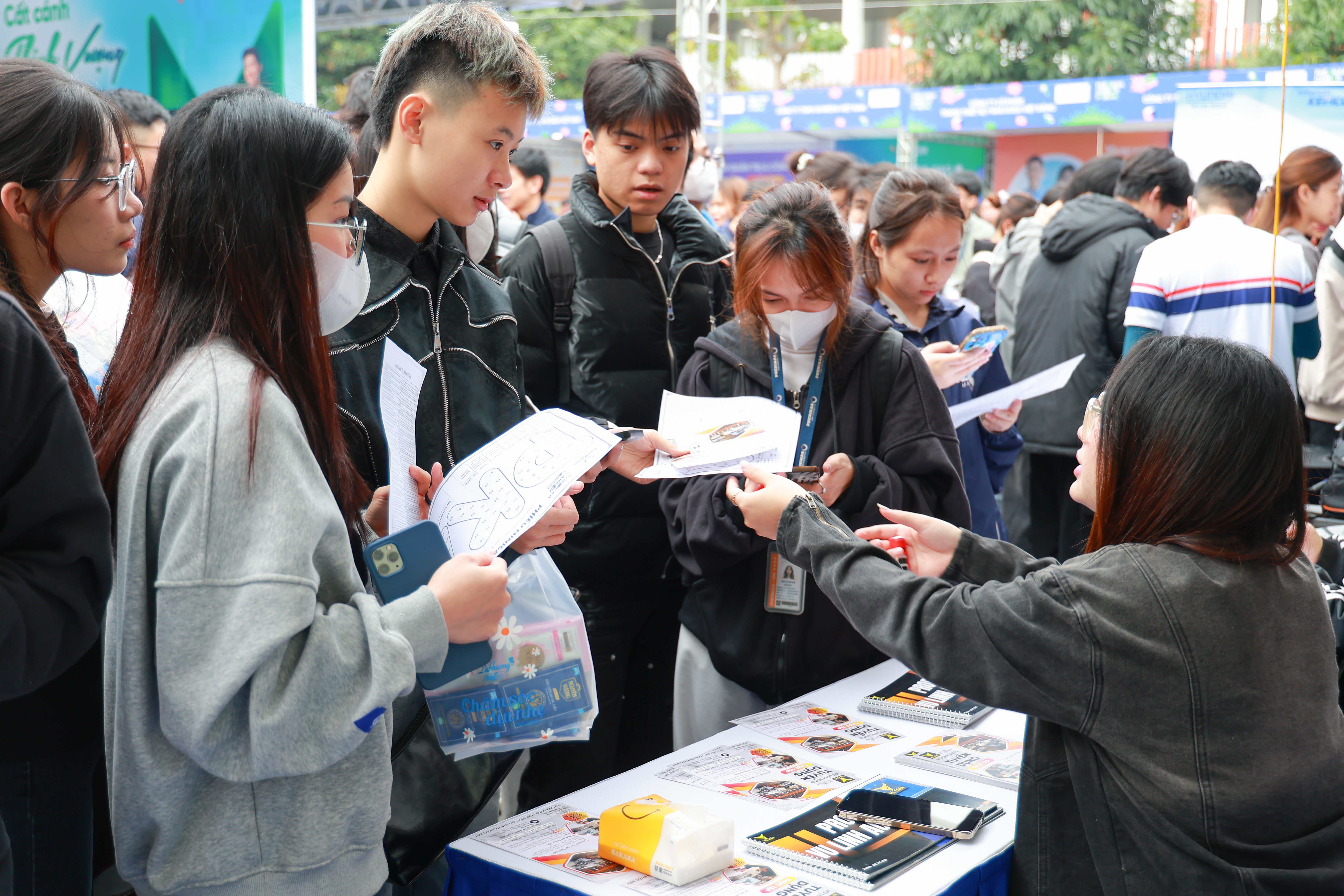Phenikaa Career Fair 2025: Kết nối hơn 3.500 cơ hội việc làm cho sinh viên
