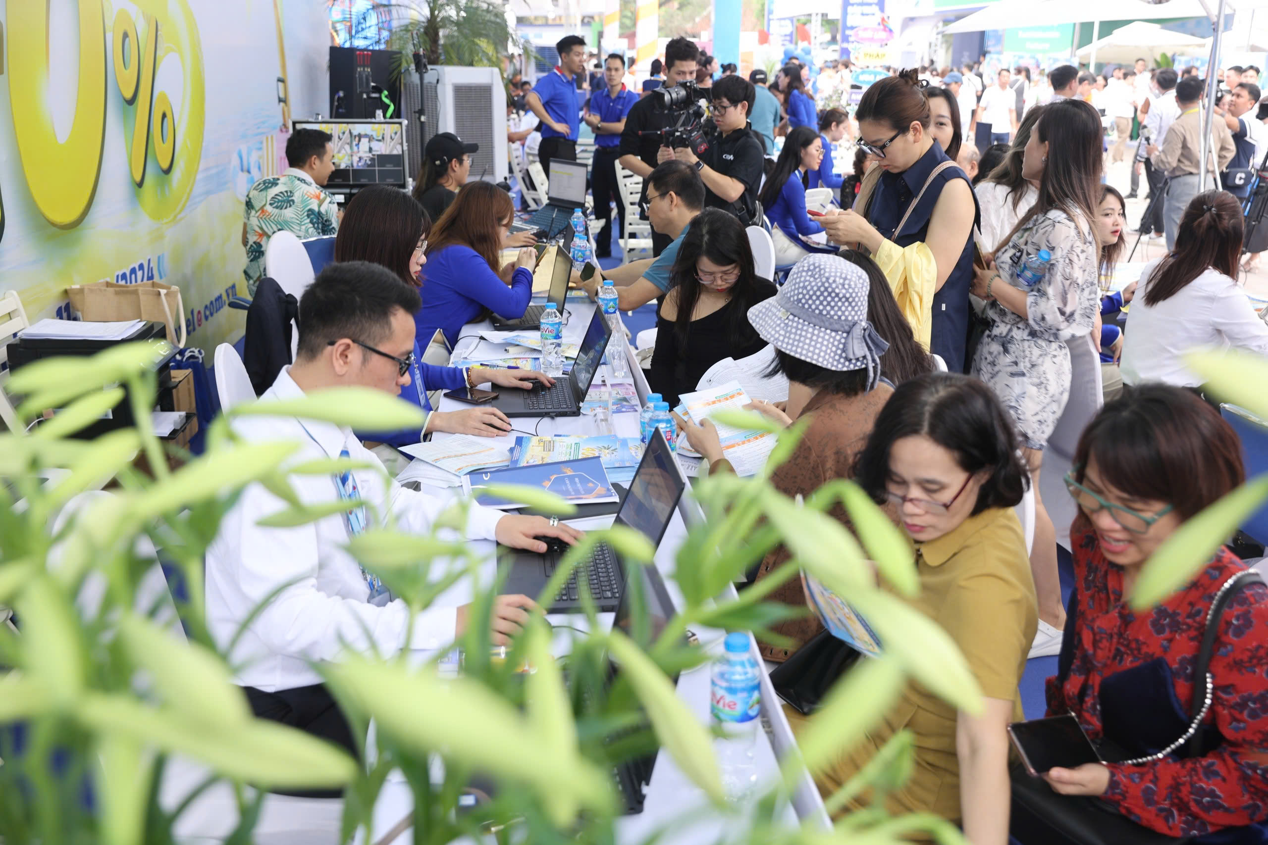 Vietravel Hà Nội tham gia Hội chợ Du lịch Quốc tế VITM 2025: Khuyến mại lớn, sản phẩm tour mới hấp dẫn, kết nối quốc tế