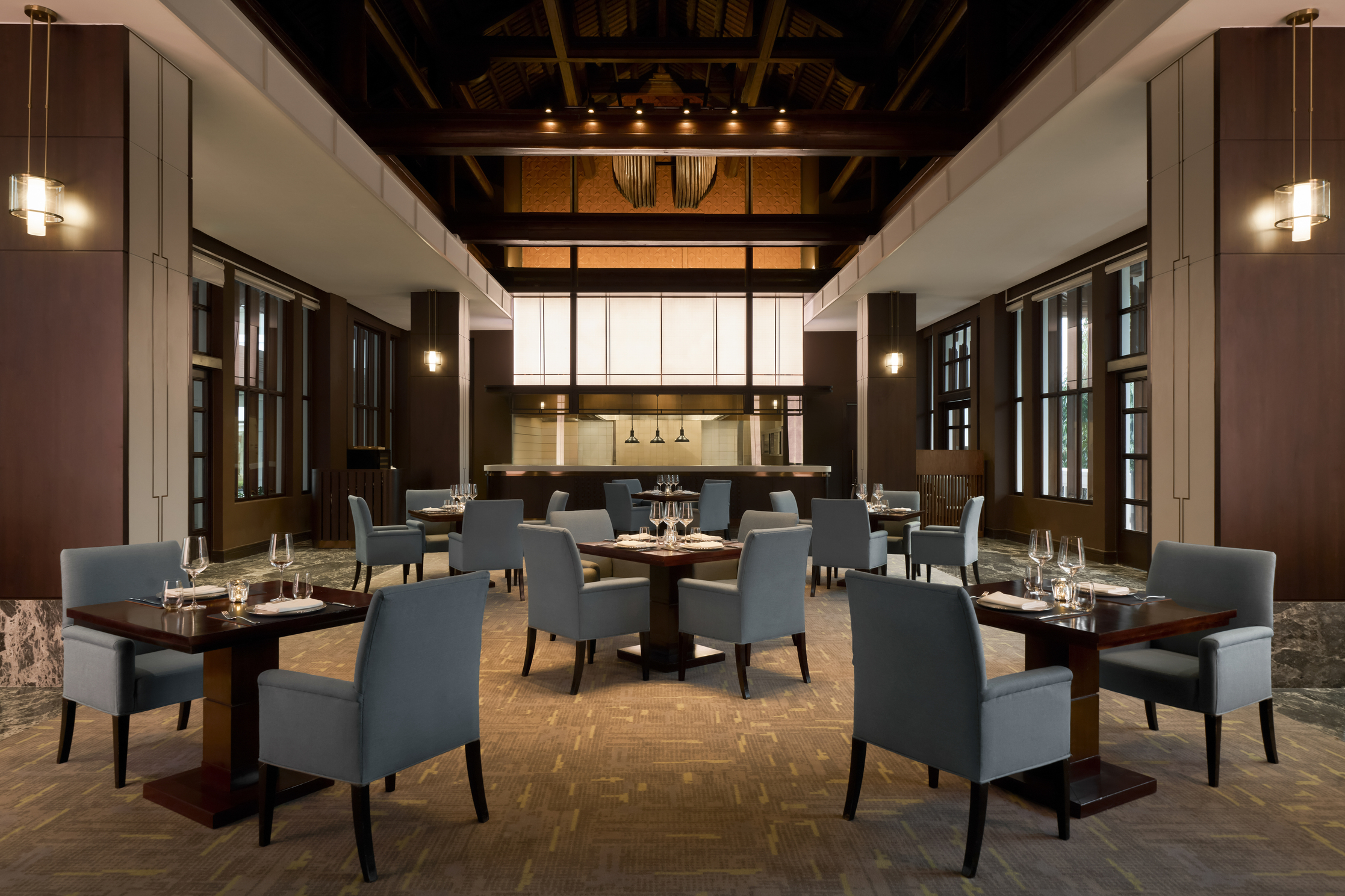 Nhà hàng Hemispheres Sheraton Hanoi tiếp tục góp mặt trong Michelin Guide 2025
