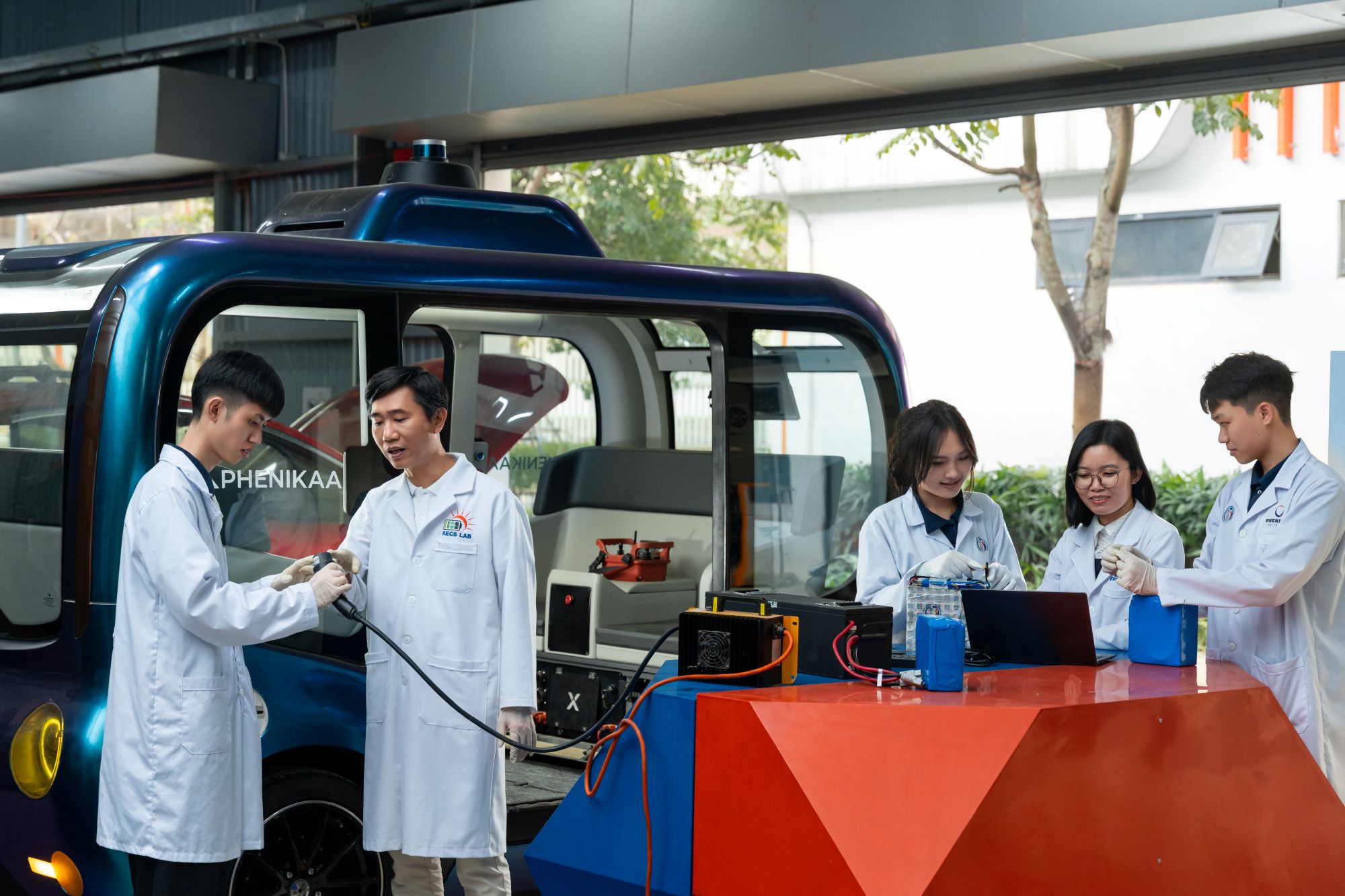 Một trong những định hướng được Phenikaa ưu tiên trong giai đoạn hiện nay là phát triển nguồn nhân lực cho các lĩnh vực công nghệ cao.