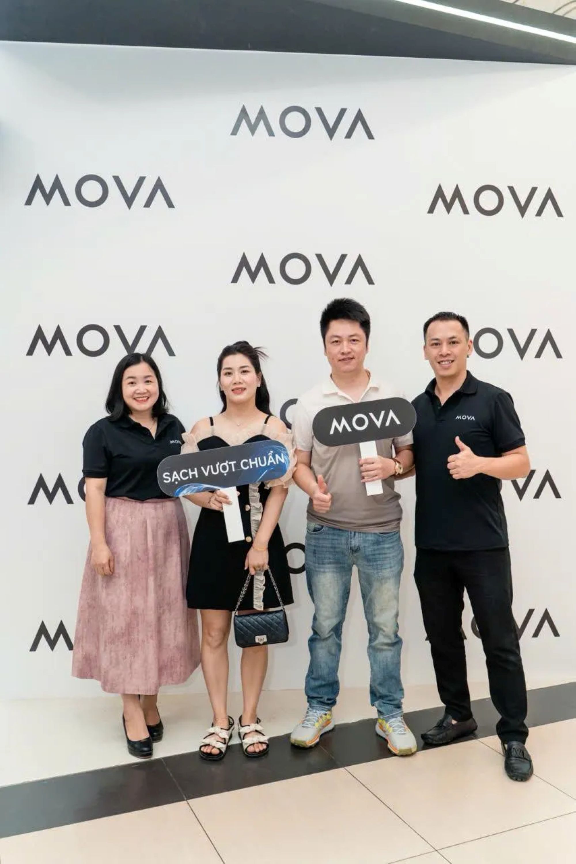 Bộ đôi robot hút bụi MOVA V70 Ultra Complete và E50 Ultra mới "gây bão" tại sự kiện ra mắt quy tụ hàng loạt KOL/ KOC đình đám