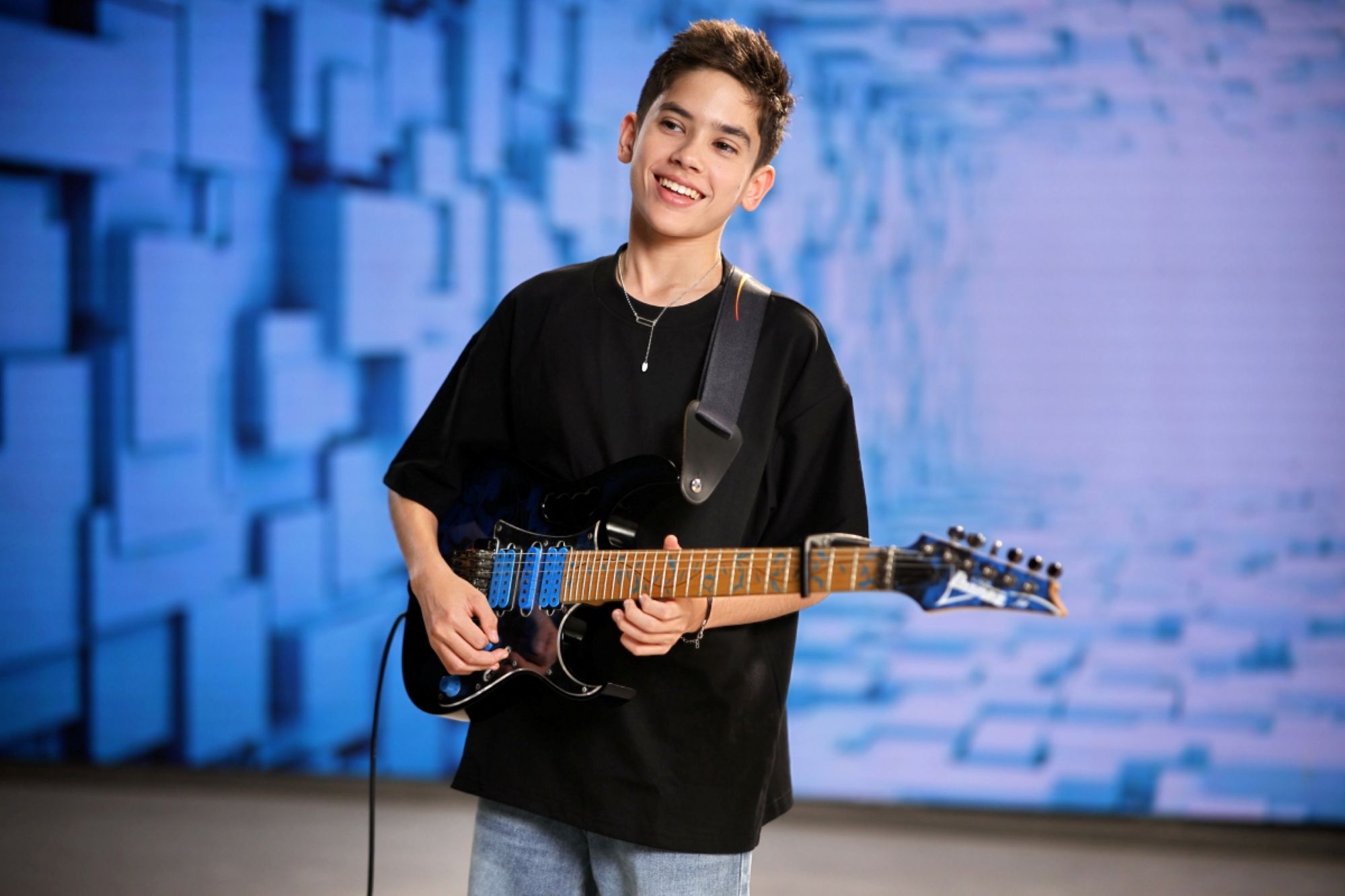 Nghệ sĩ guitar kiêm nhạc sĩ gốc Việt Shumo AG