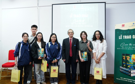 Trao giải cuộc thi viết "Lan tỏa tri thức, bước tới Con đường tương lai"
