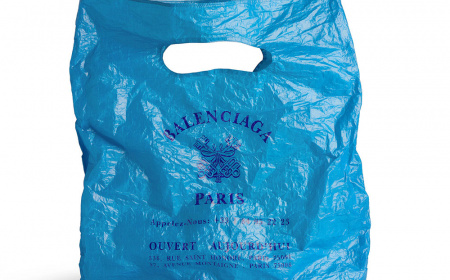 Balenciaga gây sốc với túi tote 26 triệu đồng: Trông như túi nilon siêu thị