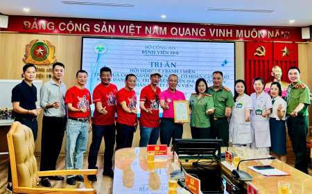 50 suất quà nghĩa tình gửi tới bệnh nhân nghèo, bệnh nhân hiểm nghèo tại Bệnh viện 19-8
