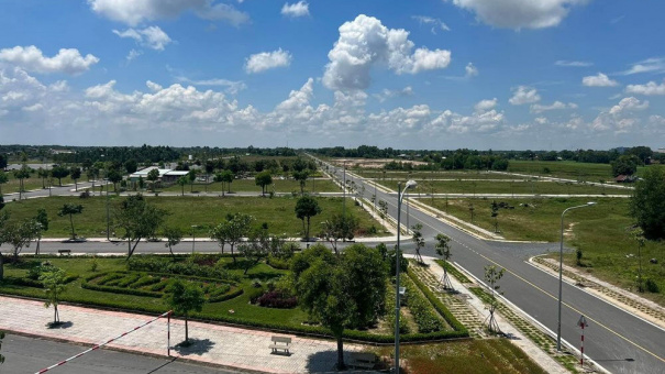 Thị trường BĐS phía Nam cuối năm 2022: Nhà đầu tư “ôm” đất chờ tăng nhiệt