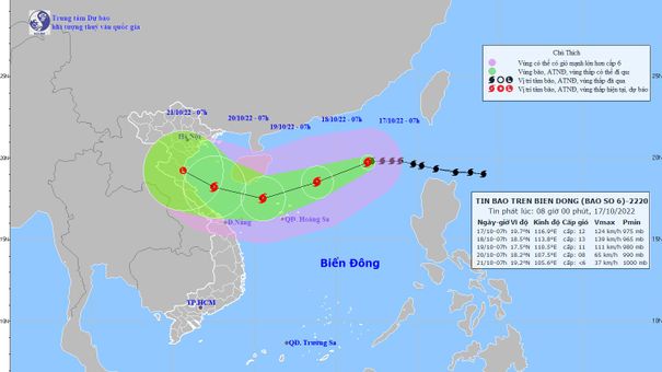 Bão số 6 nhiều lần chuyển hướng, cường độ mạnh lên khi tiến gần Hoàng Sa