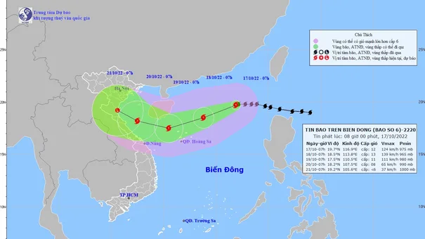 Bão số 6 nhiều lần chuyển hướng, cường độ mạnh lên khi tiến gần Hoàng Sa