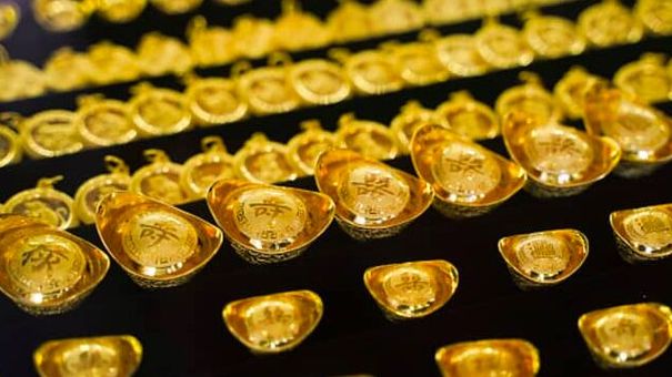 Giá vàng hôm nay 18/10: Vàng 9999 tăng giảm trái chiều