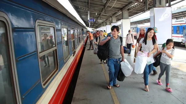 Giảm 5 10% cho khách mua vé tàu Tết 2023 trong 10 ngày đầu