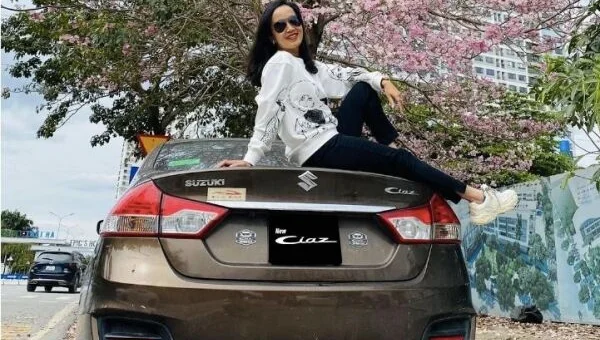 Không theo số đông trải nghiệm nhiều dòng xe, nữ khách hàng chỉ mê Suzuki Ciaz