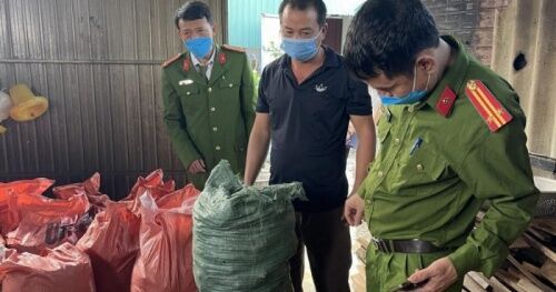 Hà Tĩnh: Chặn đứng 2 tấn mỡ động vật bẩn, không rõ nguồn gốc