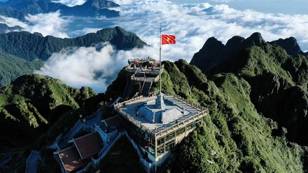 3 đỉnh núi linh thiêng nhất Việt Nam ai cũng muốn đến một lần