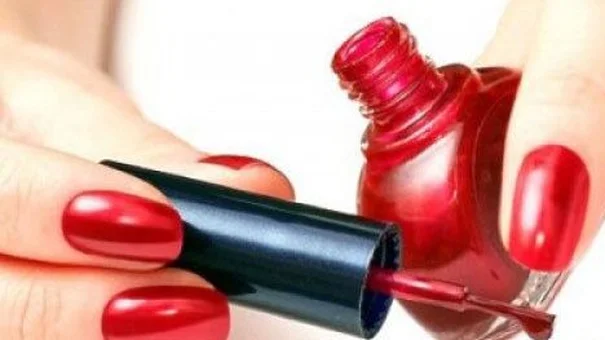 Thu hồi toàn quốc lô sơn móng tay chứa chất cấm
