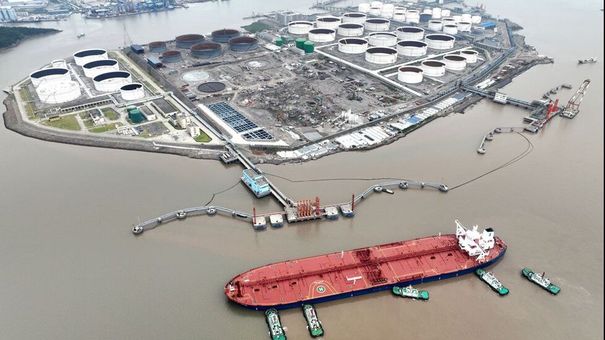 Giá xăng dầu hôm nay 1/11: Thế giới quay đầu giảm, trong nước dự báo tăng