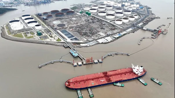 Giá xăng dầu hôm nay 1/11: Thế giới quay đầu giảm, trong nước dự báo tăng