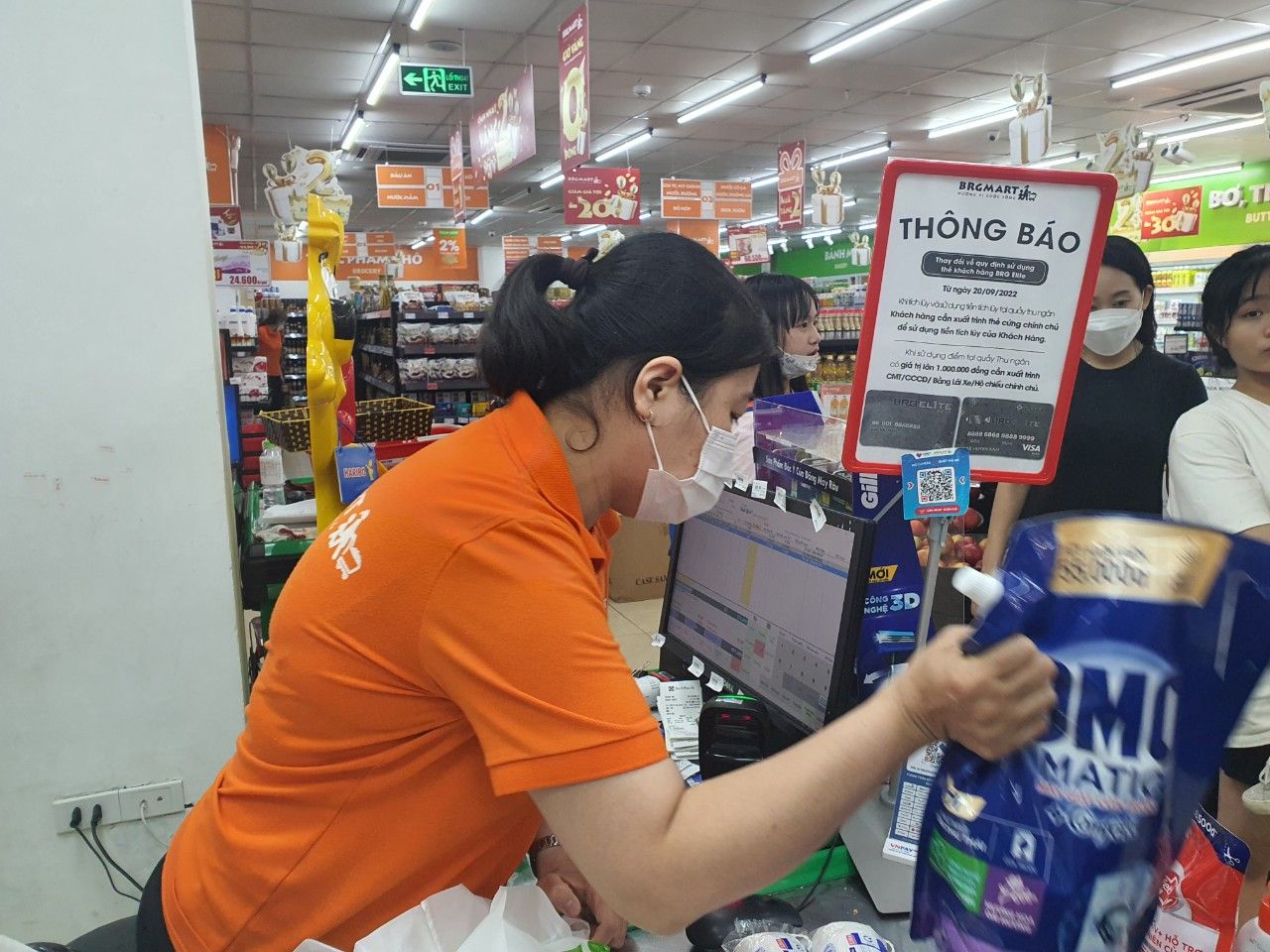 Mọi người đi siêu thị BRG Mart để ý nhé, đừng để nhân viên thu ngân tích điểm hội viên của mình