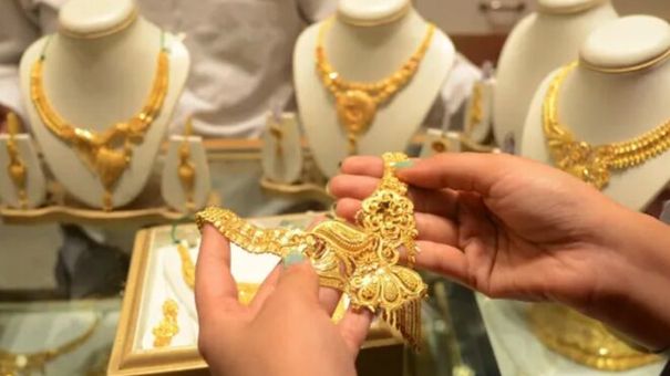 Giá vàng hôm nay 30/11: Vàng 9999 giảm giá