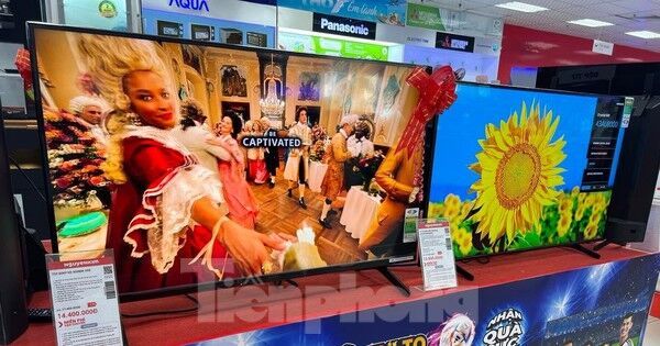 Dịch vụ cho thuê tivi, máy chiếu 'nóng' cùng World Cup