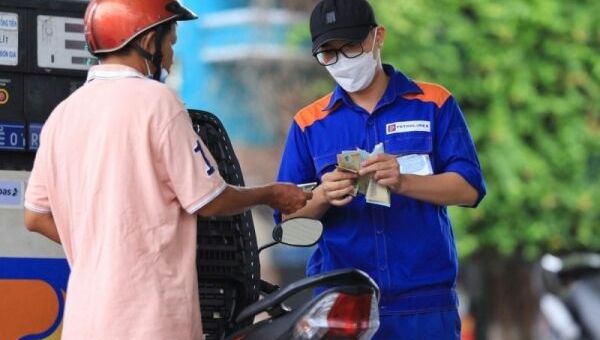 Giá xăng dầu có thể giảm tiếp vào kỳ điều hành ngày mai 1/12