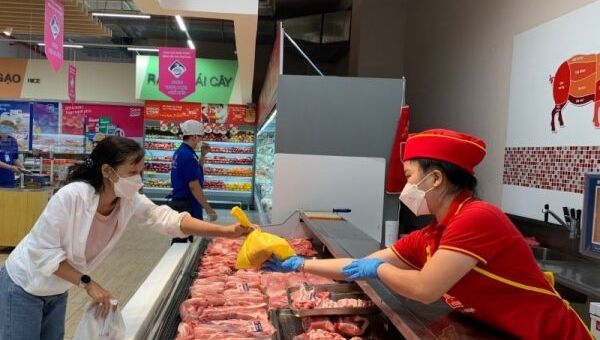 Hệ thống siêu thị Co.opmart giảm giá thịt heo đến hết mùng 1 Tết dương lịch
