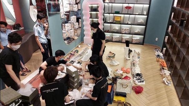 Phát hiện nhiều quần áo, phụ kiện,... giả nhãn hiệu nổi tiếng tại cửa hàng Trang Nemo