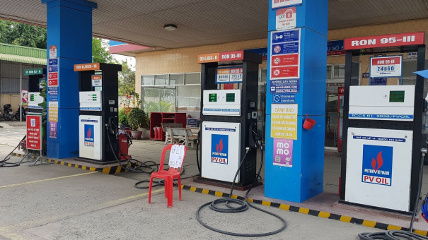 Ngày mai giá xăng có thể giảm gần 1.000 đồng/lít