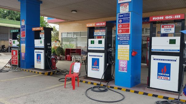 Ngày mai giá xăng có thể giảm gần 1.000 đồng/lít