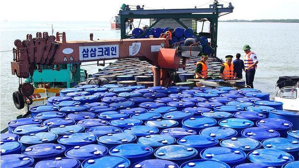 Phó Thủ tướng yêu cầu xử lý nghiêm các hành vi buôn lậu, gian lận xăng dầu