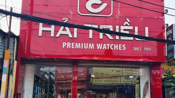 Đồng hồ Tissot vừa mua đã vào nước và đứng máy?