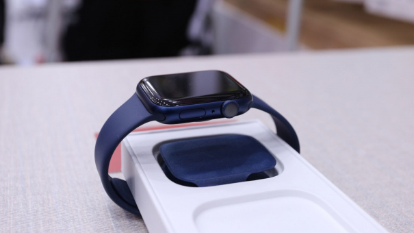 Apple sửa miễn phí toàn cầu đồng hồ Watch Series 6 bị lỗi