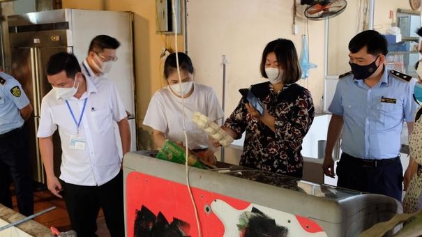 Nhà hàng Thu Hằng 2: Sử dụng thực phẩm không rõ nguồn gốc, xuất xứ