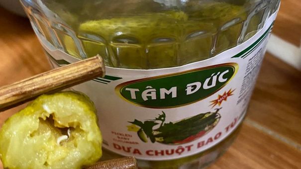 Kinh hãi giòi bò trong ruột dưa chuột bao tử Tâm Đức mua tại siêu thị BigC