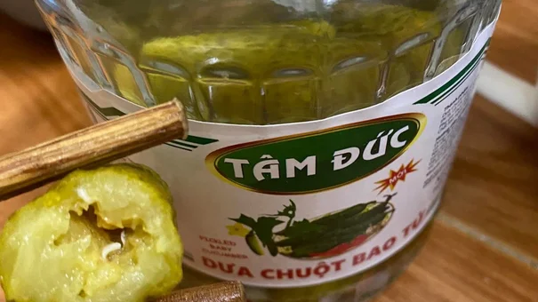 Kinh hãi giòi bò trong ruột dưa chuột bao tử Tâm Đức mua tại siêu thị BigC