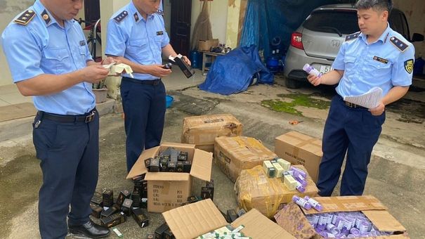 Ngăn chặn trên 2.000 sản phẩm mỹ phẩm nhập lậu đang trên đường vận chuyển