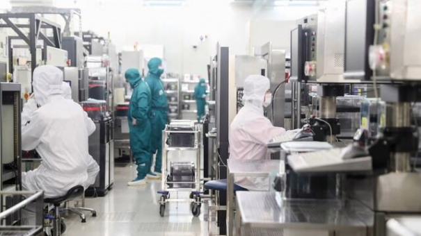 Giữa làn sóng thất nghiệp, sinh viên ngành này vẫn 'đắt như tôm tươi', doanh nghiệp xếp hàng dài chờ xin tuyển dụng