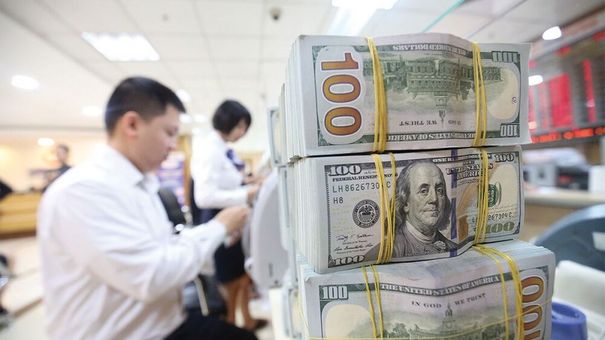 Tỷ giá USD hôm nay 15/6: Đồng đô la tiếp tục mạnh lên trước thềm tăng lãi suất