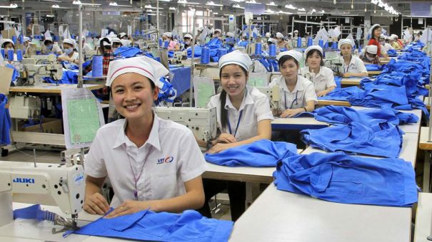 Những chính sách BHXH, tiền lương mới áp dụng từ ngày 1/7 chị em cần biết