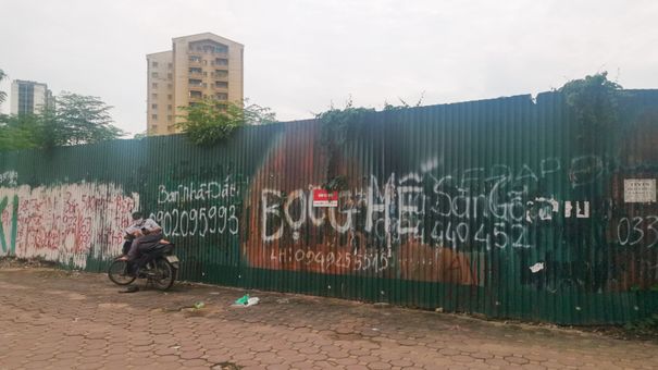 Làm gì với những dự án 'quây tôn'?