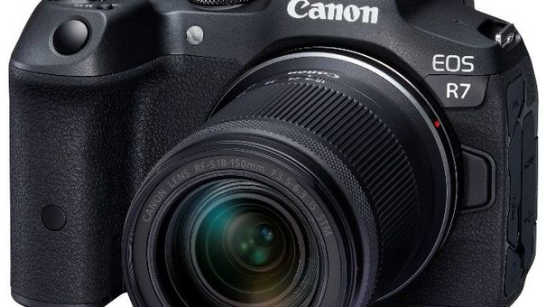 Canon EOS R (evolution) sử dụng cảm biến APS-C với hai máy ảnh không gương lật mới và ống kính RF-S mới
