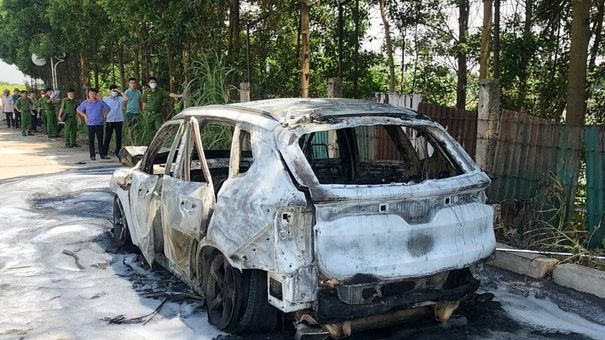 Vĩnh Phúc: Điều tra nguyên nhân vụ cháy xe ô tô khiến 1 người tử vong