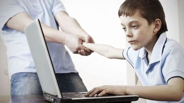 Trẻ đờ đẫn, chán học vì nghiện game: Bác sĩ kê 