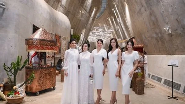 Các người đẹp Việt trải nghiệm cà phê Thiền trong 24h