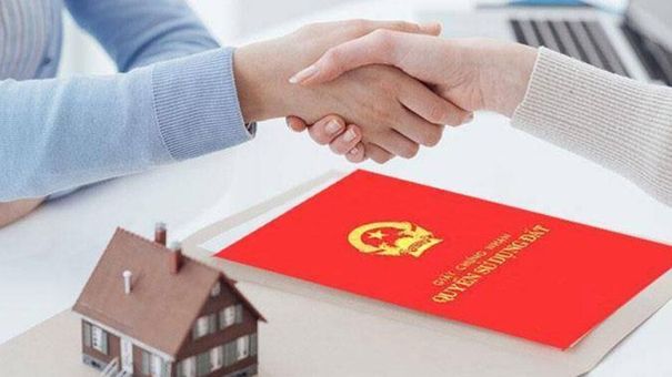 Nhà đất, ô tô... hàng nghìn tỷ, hạ giá rao bán cả tháng trời vẫn ế