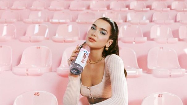 Evian ra mắt chiến dịch mới Drink True cổ vũ mọi người theo đuổi lối sống thật