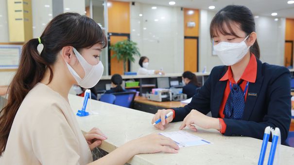 Trung bình mỗi tài khoản thanh toán của người dân hiện có bao nhiêu tiền?