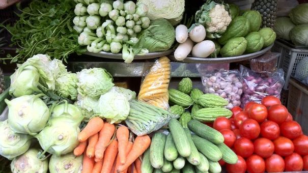 Gần 50% mẫu rau củ quả, hải sản ở các chợ đầu mối có dư lượng thuốc bảo vệ thực vật và chất cấm