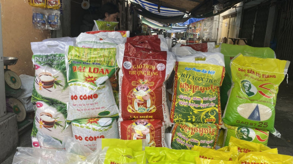 Giá gạo Việt Nam và Thái Lan giảm, ngược chiều giá lương thực thế giới